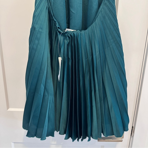Abercrombie & Fitch Green Giselle Pleated Trapeze Halter Mini Dress Size MP - Picture 8 of 13